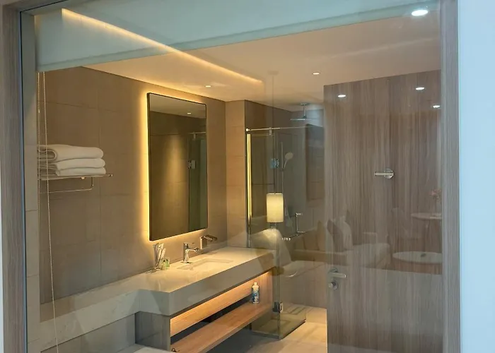 Spring Alacarte Luxury * Hạ Long
